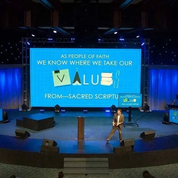 Indoor 1R1G1B P2.6 LED Display 500*1000mm Die-casting Aluminul LED Panel for Stage Events