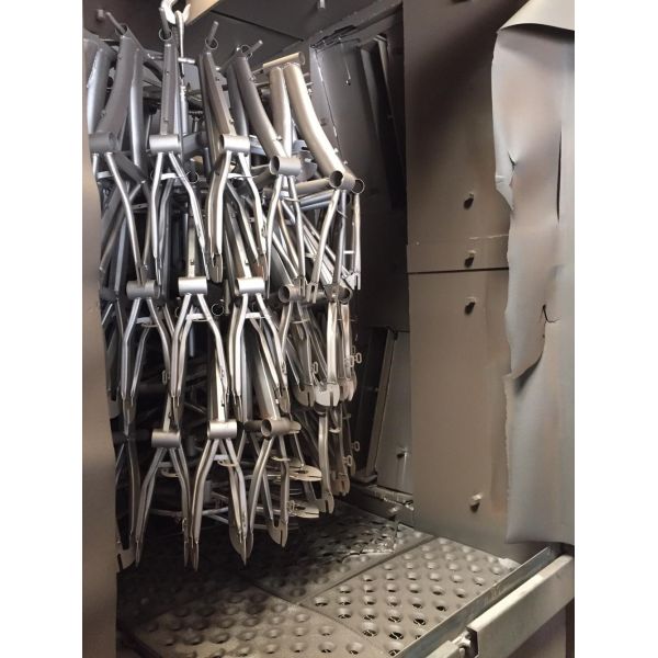 Hook Type Industrial Sandblasting Equipment For Surface Cleaning Customized Color