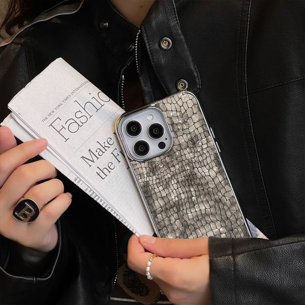 Electroplated Leather Crocodile Pattern Mobile Phone Case Compatible with iPhone15 Pro Max