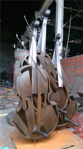 Quality Rust Modern Abstract Sculpture Freehand Arman Violin Sculpture Outdoor Garden Decoration for sale