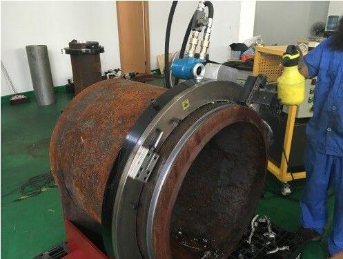 Light Weight Hydraulic Pipe Cutting And Beveling Machine Compact Design 72 Kg