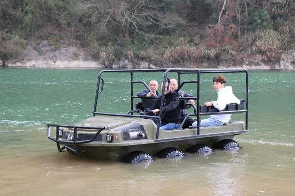 Agile 830KG Armored Vehicles with Starting Method of Triple Insurance One Button