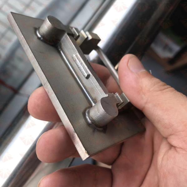 Carbon Steel Raycus Handheld Fiber Laser Welding Machine 12MM/S 2000W 220V