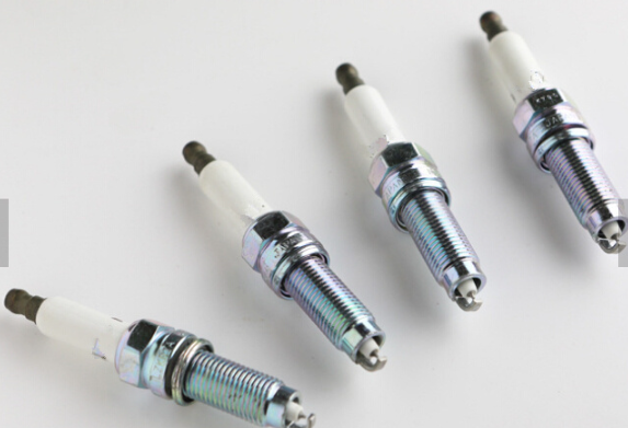 Car Genuine Platinum Ignition System Spark Plug For Q7 CC Passat Touareg 101905622