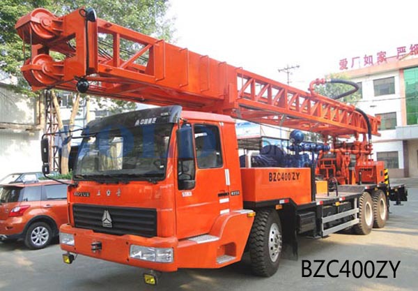 tracked mounted water well drilling rig drill truck.