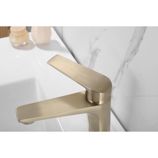 Solid Brass Bathroom Basin Faucets Hot and Cool Chrome Surface Wash Basin Mixer Faucet