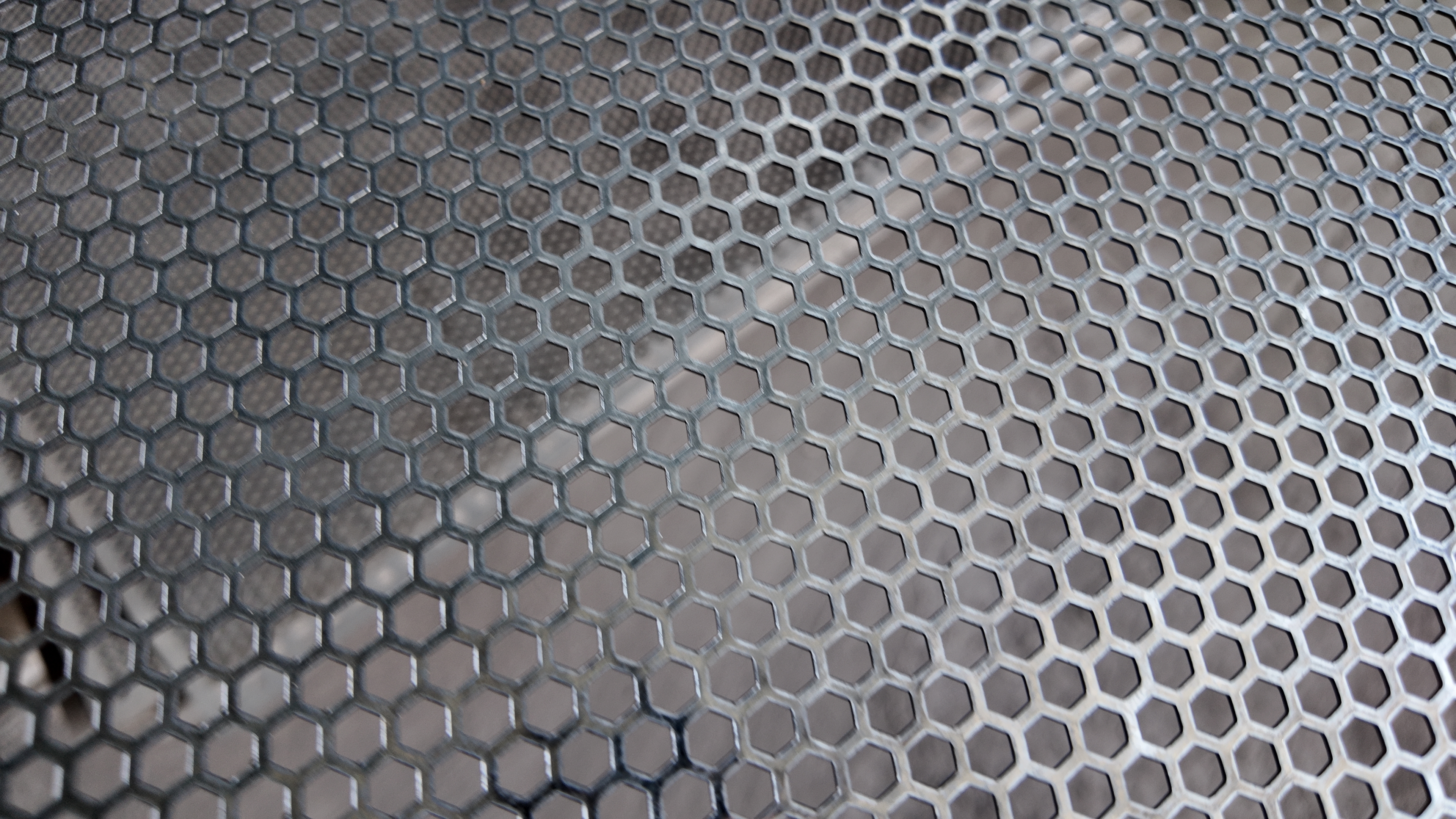 Galvanized Hexagonal Hole Perforated Metal Mesh