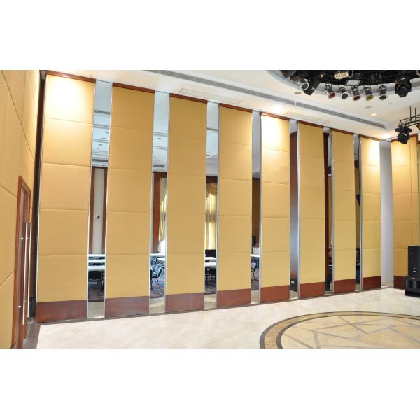 Foldable Removable Soundproof Partition Wall 65mm Thickness PU Leather Surface