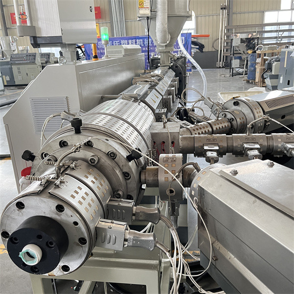 150-250kg/H PP PE HDPE Pipe Machine Plastic Water Pipe Manufacturing Machine