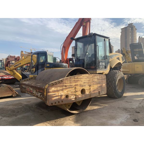 Caterpillar CS-683E Used Vibratory Drum Compactor 173hp