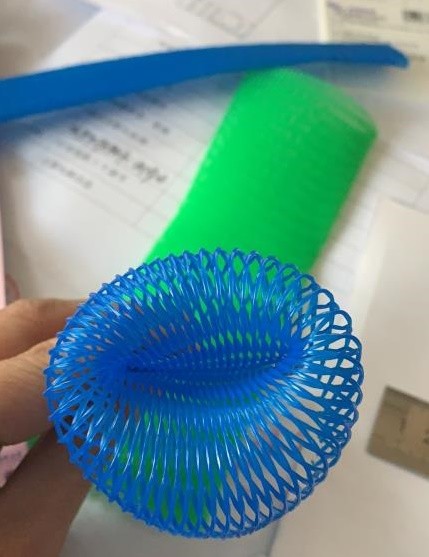 70 Mesh Protective Netting Sleeve Blue Color High Flexibility For Metal Parts