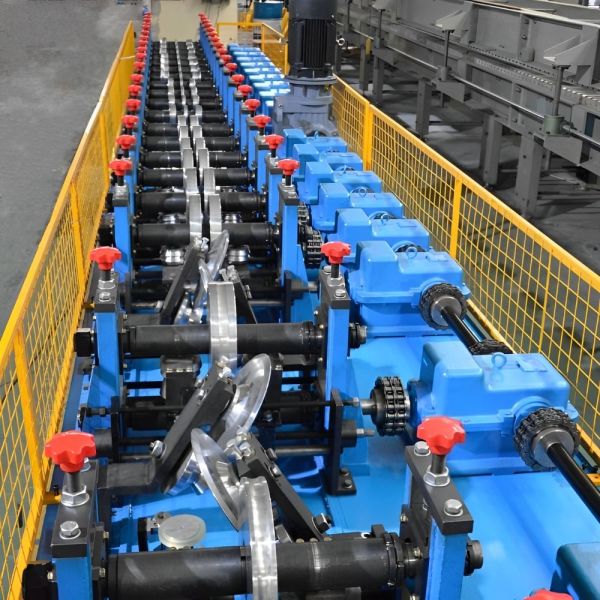 1mm-2mm Pillar Post Roll Forming Machine Teardrop Upright Racking