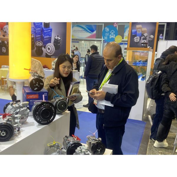 24V Car Air Compressor MSC90TA For Mitsubishi Fuso largesize AKC200A272 MK447133 WXMS027