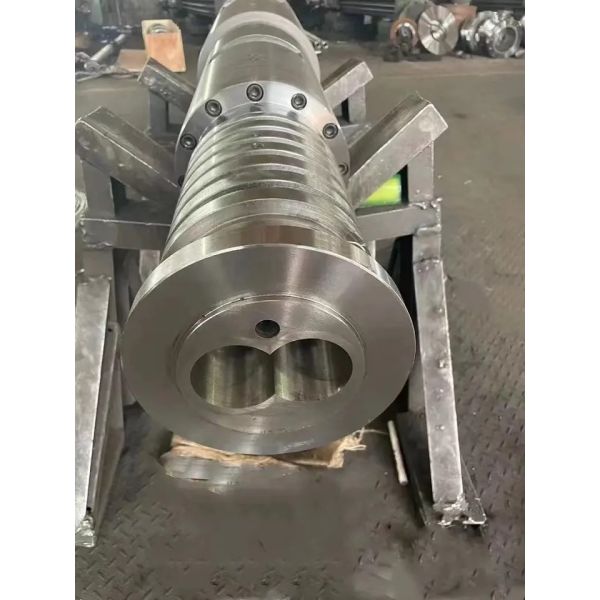 Extruder Single Feed Screw Barrel For Screw Extrusion Blow Molding Machine
