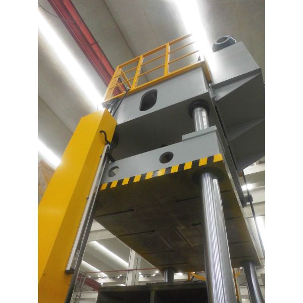 315T Four Column Metal Processing Deep Draw Hydraulic Press OEM