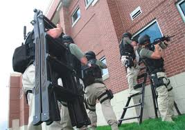 High Strength Counter Terrorism Equipment Aluminum Alloy Loading Telescopic Ladder