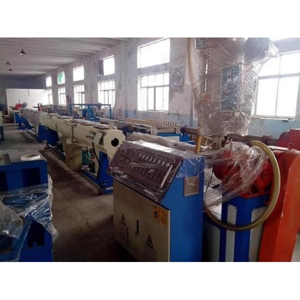 Single Screw PE Water Plastic Pipe Extrusion Line CE ISO9001 Certificate