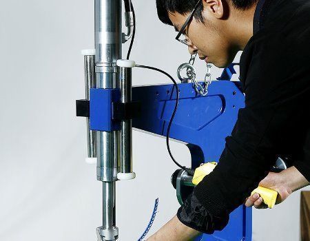 Punching machine self piercing riveting machine /equipment with online service