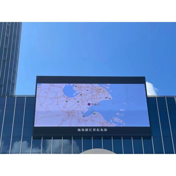 Outdoor p10 Full Color LED Display with constant driving mode to maintain stable image and reduce flickering during continuous operation