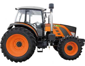 Quality Durable 4WD Green Diesel Mini Tractor , Compact Garden Tractor High Reliability for sale