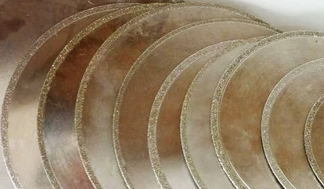 Electroplated diamond cutting blade used for cutting asbestos graphite cast iron and so on with high effiency