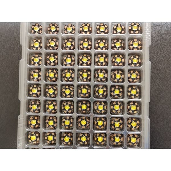 900lm 1100lm 10W High Power White LED COB 850mA Forward Current