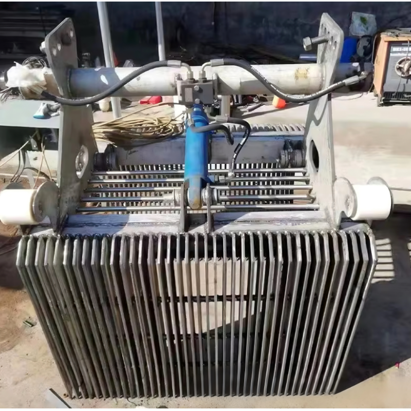 Stainless Steel Mobile High Capacity Grating Grab-Type Sludge Removal Machine for Sewage Treatment
