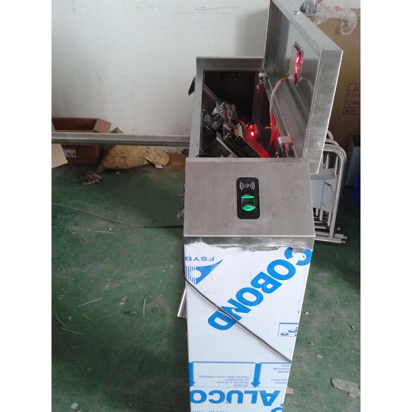 Passage Width 600 MM Full Automatic Tripod Barrier Gate With Coin Accepter / Counter Function
