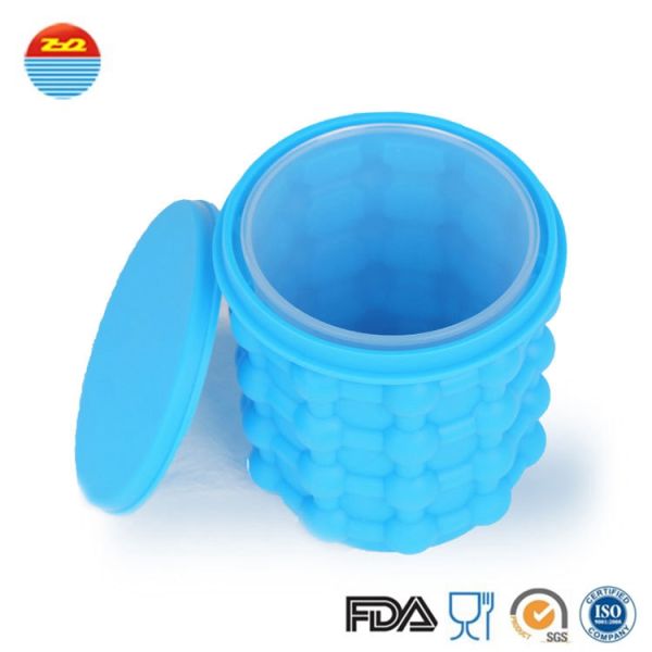 Large Outdoor Standing Capacity Dual-chamber Silicone Ice Trays Molds Genie Bucket Ice Cube Maker with Ice Clip and Lid