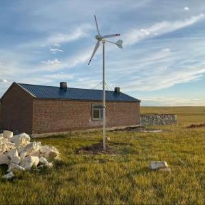 3KW Customizable Off Grid Household Wind Turbine Solar Wind Hybrid Power System