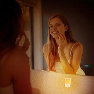 Wireless PIR Automatic 30LM 2500-2700K Plug In Motion Sensor Light